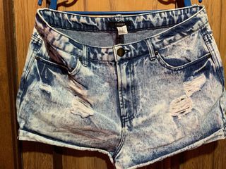 (Category: ) located in . Submitted by butterlife21 (Listing ID 1080616919, Image 1). Description: .
