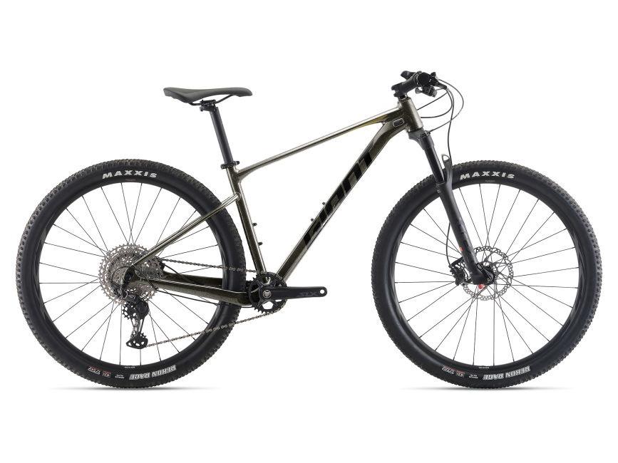 Giant XTC SLR 29 1 (Category: Bicycles) located in San Juan City. Submitted by francisongg (Listing ID 1080696984, Image 1). Description: Giant XTC SLR 29 1 Sizes:S,M,L Colors: Metallic Black/Chrome, Teal Frame: ALUXX SLR-Grade Aluminum Fork: Giant Crest 34 RRL, 100mm, 15x110, remote lockout Shock: N/A Handlebar: Giant Connect XC, 31.8 Stem: Giant Contact Seatpost: Giant Connect, 30.9 Saddle: Giant Sport Pedals: N/A Shifters: Shimano SLX Front De