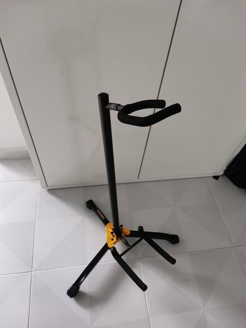 Hercules Guitar Stand, Music & Media, Music Instruments on Carousell