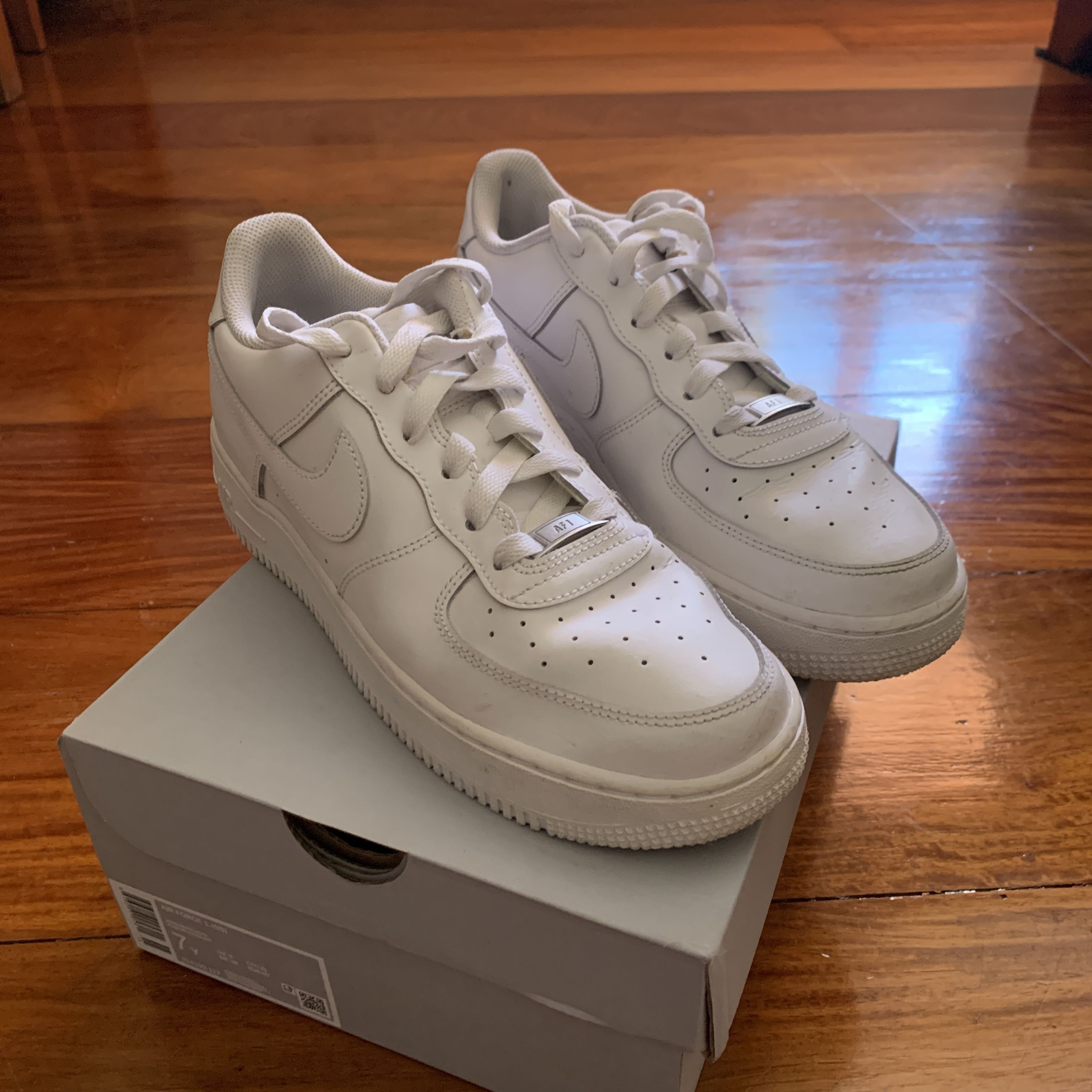 white air force one size 7
