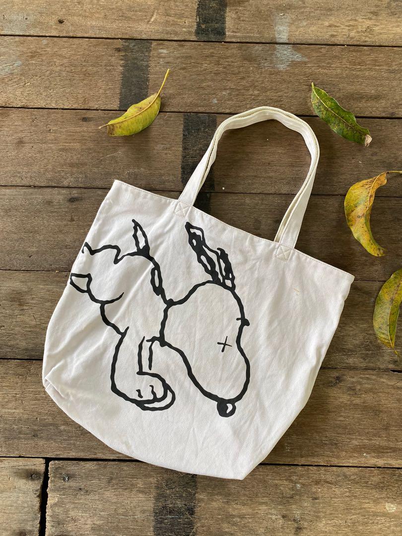 Peanut x shop kaws