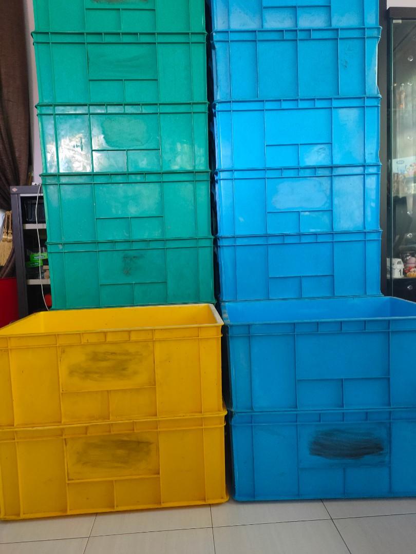 Plastic container (solid) (Category: Storage Boxes & Baskets) located in Taiping. Submitted by summer_collection (Listing ID 1080693330, Image 2). Description: Size 61cmx42.5cmx25cm( H ) very solid plastic available blue & green color cod at Taiping,perak or cheras, KL available 30pcs.