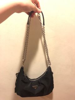 Prada reedition 2006 store