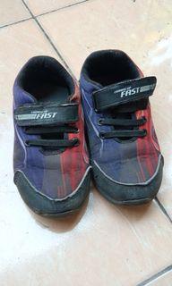 Sepatu cars