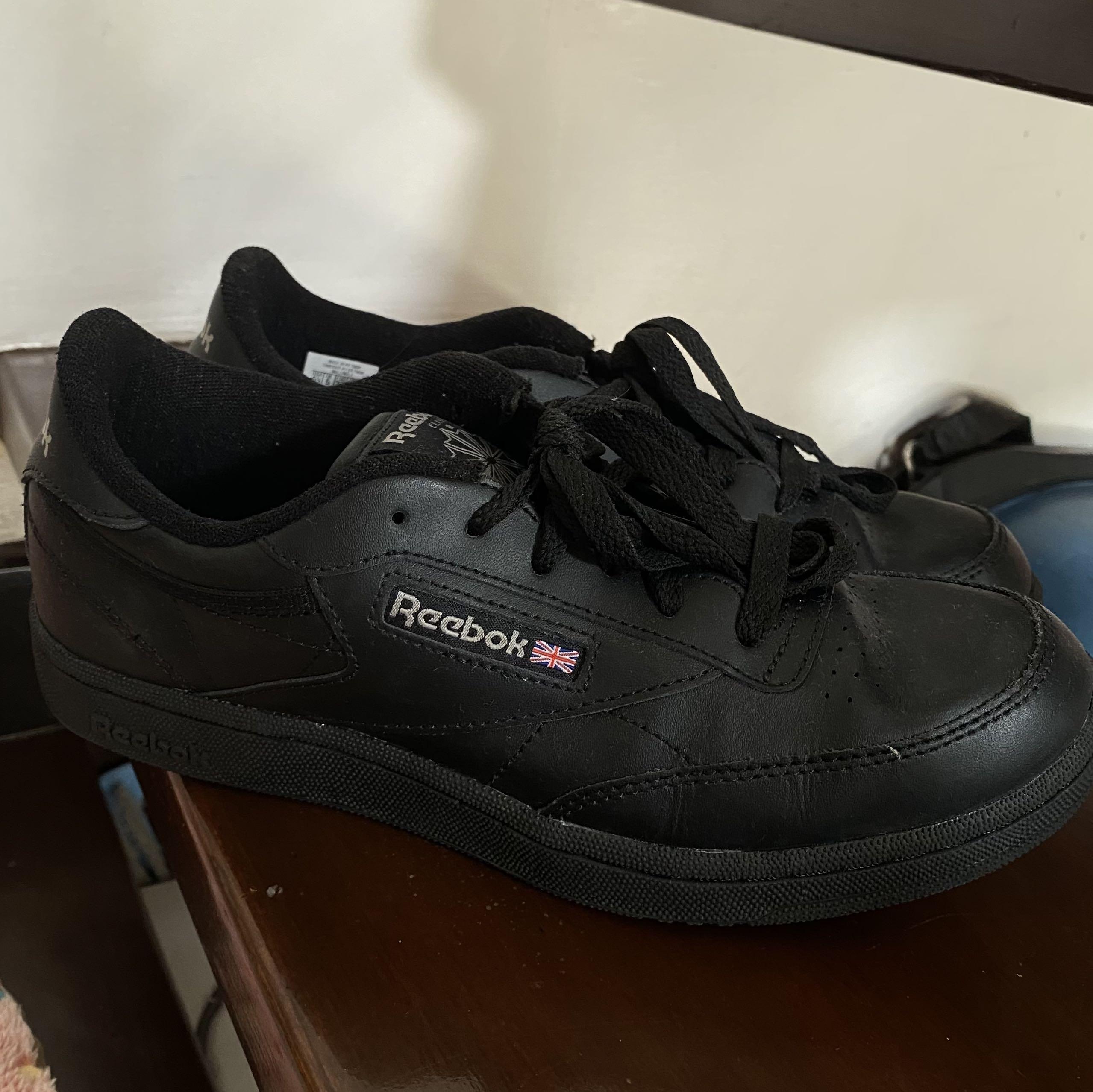 Triple black deals reebok
