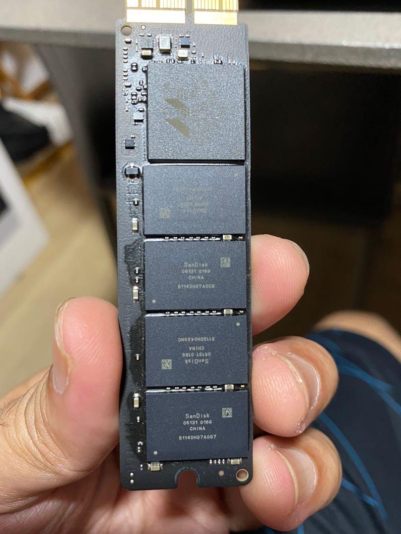 128GB SSD SanDisk for MacBook Air specs on the photos