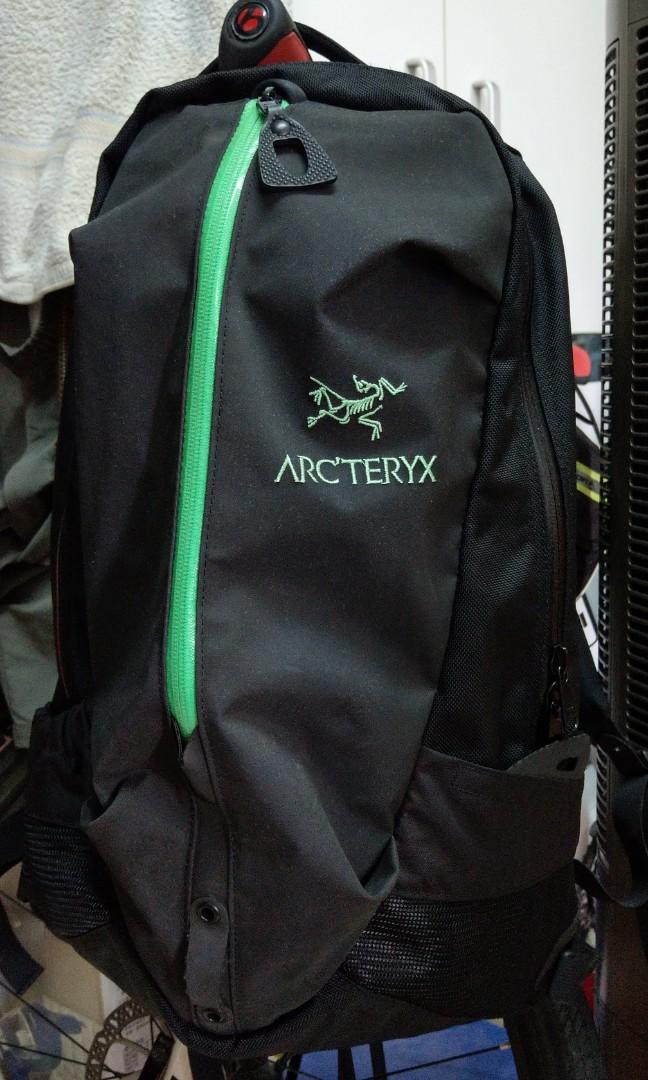 Arcteryx Arro 22 不死鳥背囊絕版青綠色 男裝 男裝袋 銀包 Carousell