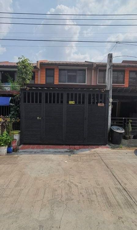 (Category: ) located in . Submitted by joeiperez (Listing ID 1080977341, Image 1). Description: .