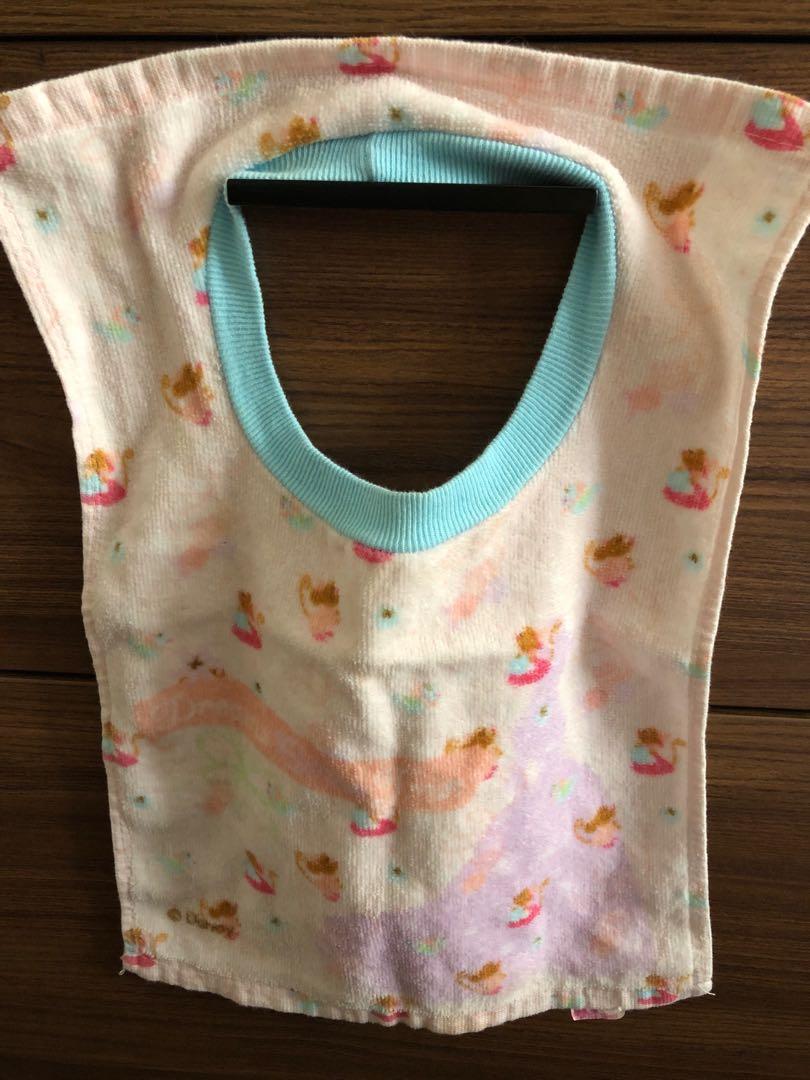 Baby cloth bibs (Category: Breastfeeding & Bottle Feeding) located in Cebu City. Submitted by everythingonearth (Listing ID 1080845830, Image 1). Description: .