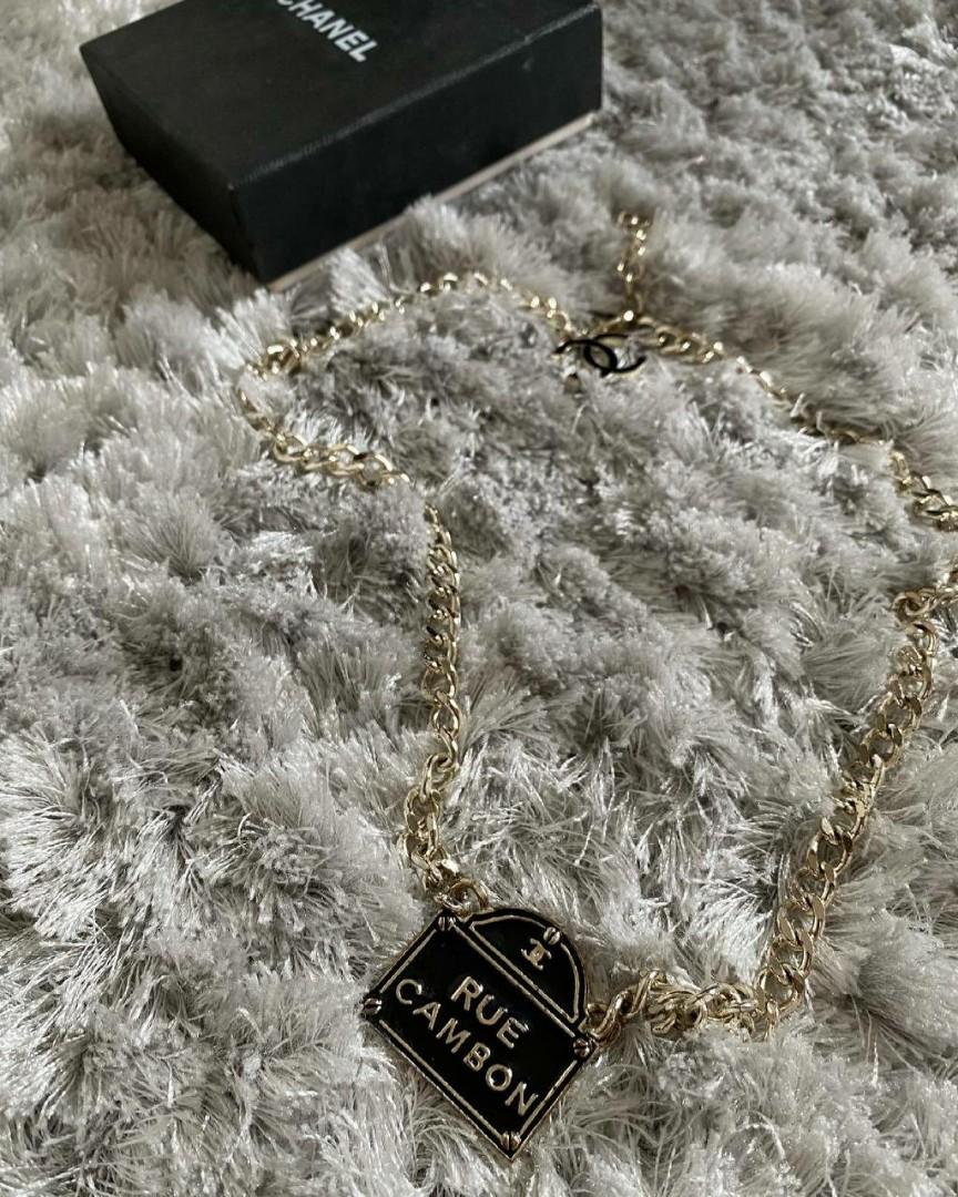 Chanel rue cambon necklace hot sale
