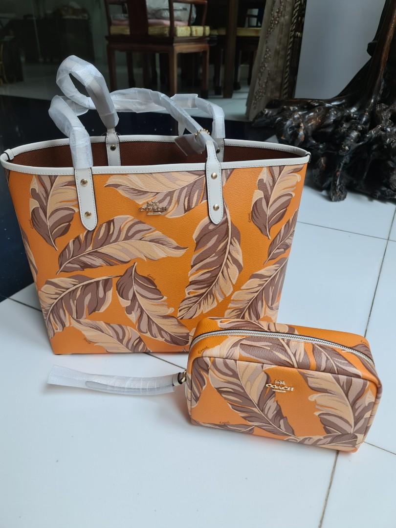 Coach Womens 100 Authentic Banana Leaves Reversible City Tote And Cosmetic Pouch Set