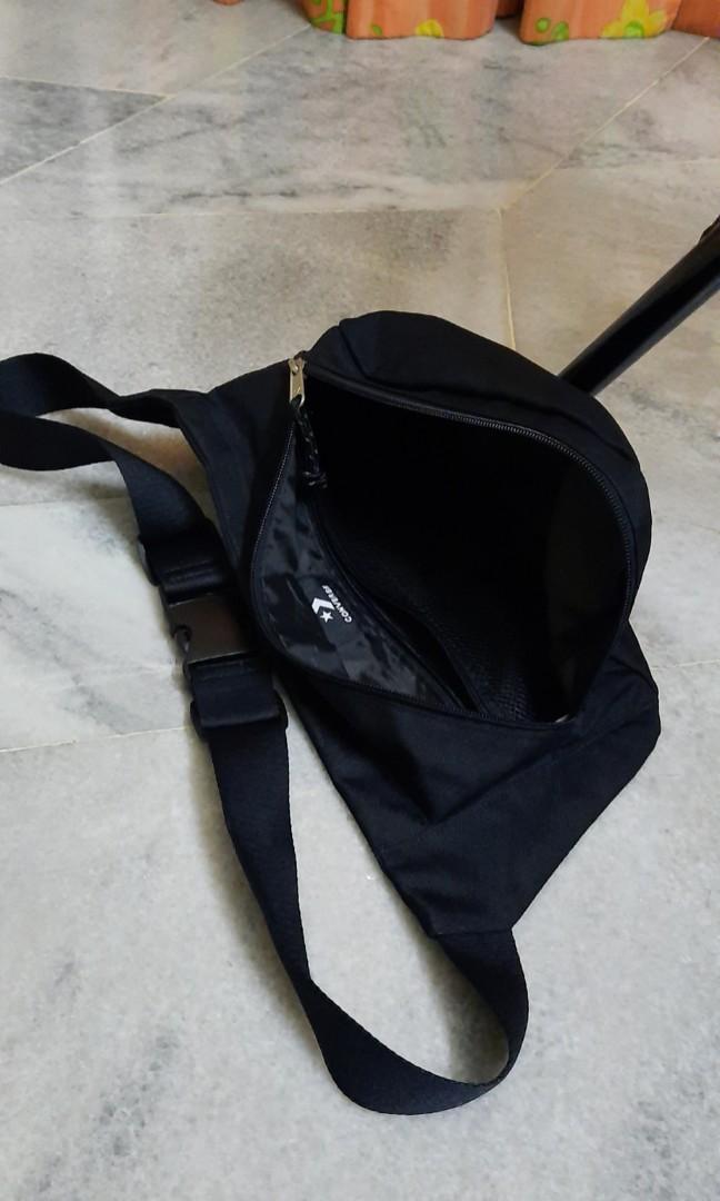Converse chest bag sale