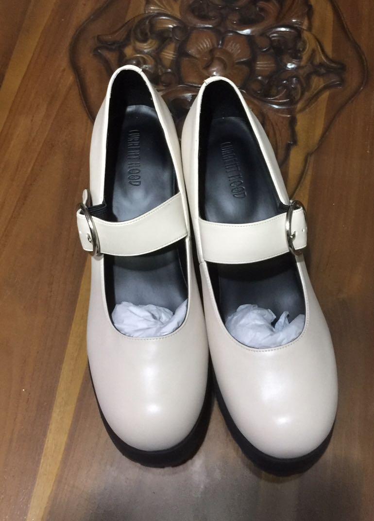 Current mood Ivory platform Mary Janes Women s Fashion Footwear Loafers on Carousell