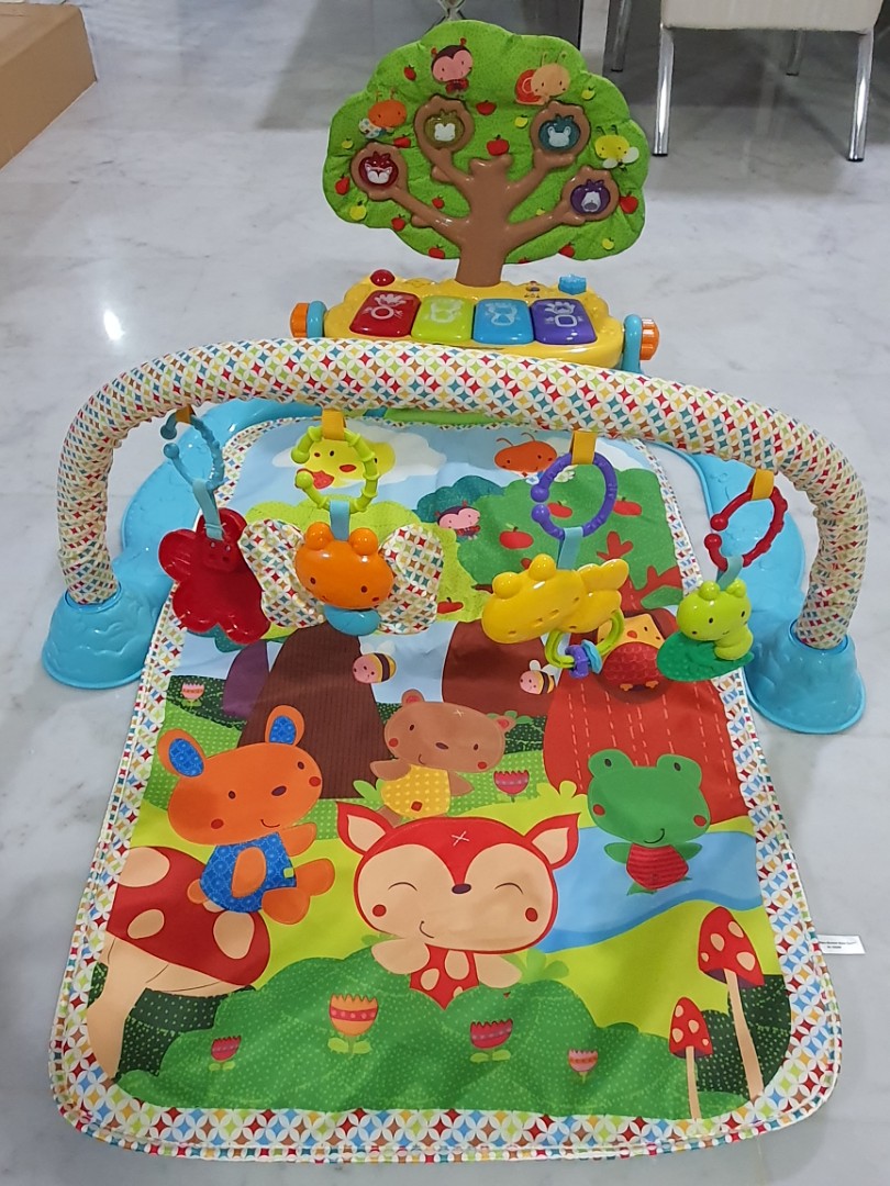 Lil critters discount musical glow gym