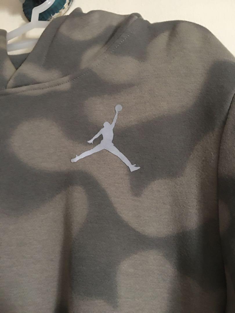 Jordan Brand Camouflage Jacket (Category: Coats, Jackets and Outerwear) located in Quezon City. Submitted by raymoncris (Listing ID 1080813742, Image 1). Description: Authentic 1500 + Sf Size: XL on tag for kids (fits S) RFS: Decluttering Condition: 10/10 Used once almost brand new .