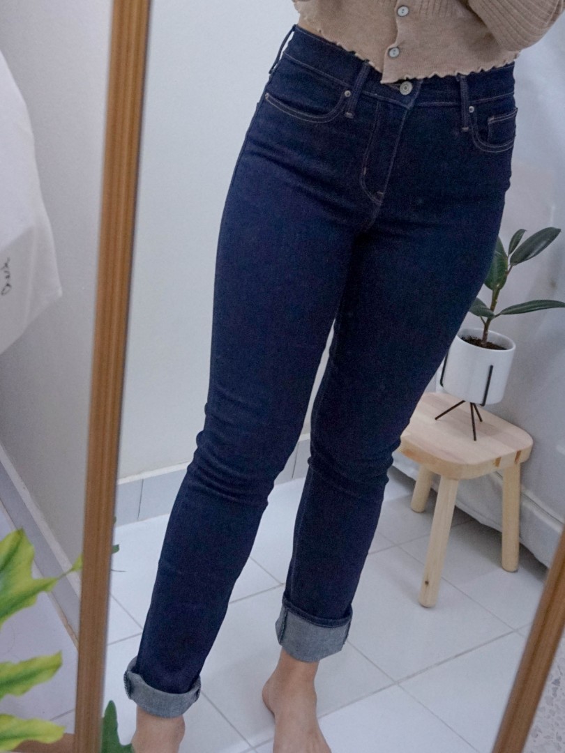 Levis Slimming Slim Denim Jeans Pants, Women's Fashion, Bottoms, Jeans &  Leggings on Carousell