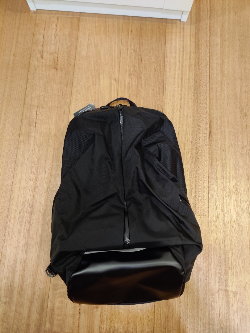 Lululemon Para Backpack, Men's Fashion, Bags, Backpacks on Carousell