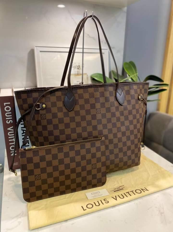 LV Neverfull MM with Pouch Damier Ebene 2016 (Category: Luxury Bags & Wallets) located in Manila. Submitted by bagislifeshop (Listing ID 1080910764, Image 2). Description: On Hand in PH🇵🇭 100% Authentic LV Neverfull MM with Pouch in Damier Ebene 2016 Condition: 9/10 Comes with Dustbag and Pouch Disclaimer: All Products, Names, Brands, and Logos are owned by their respective brand owners. We are not affiliated with the Brand featured in this pos