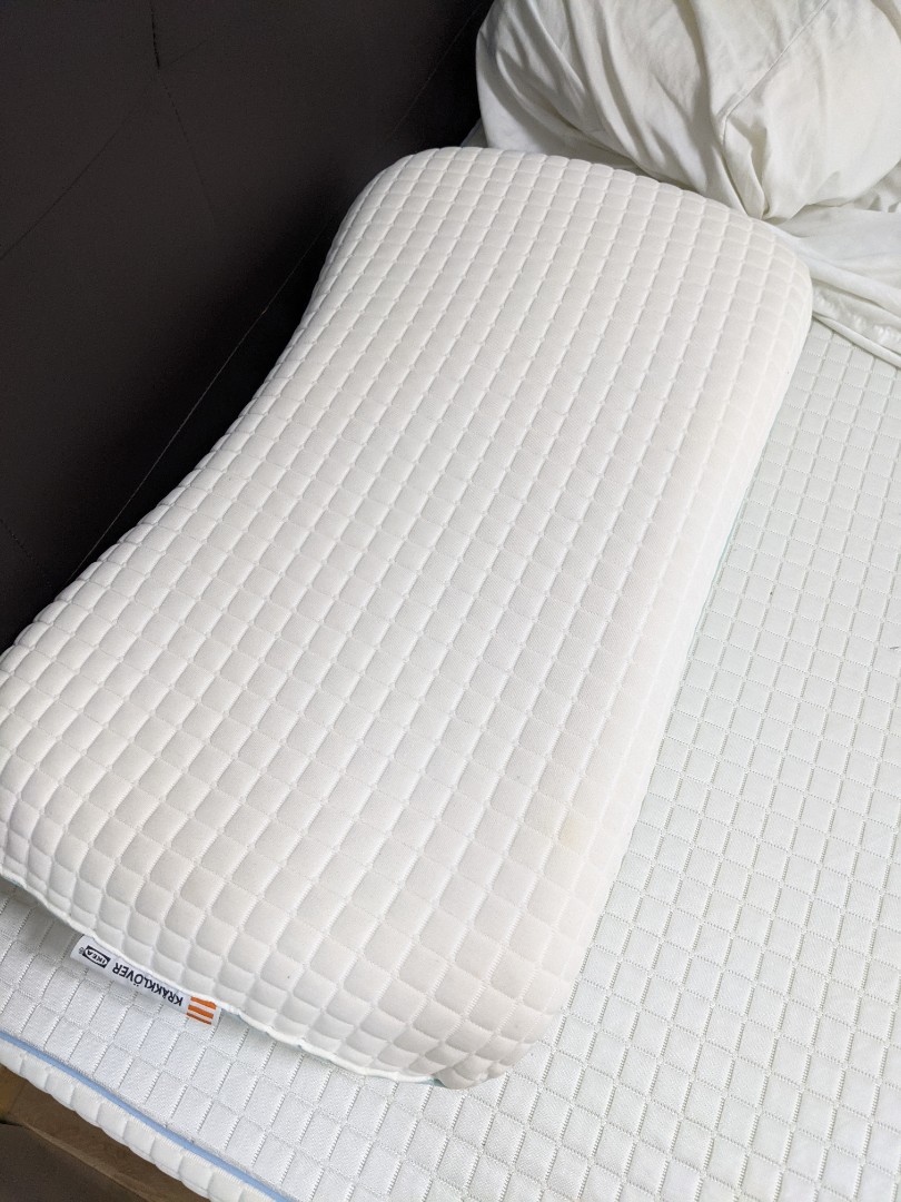 Memory Foam Bed Topper and Pillows, Furniture & Home Living, Furniture