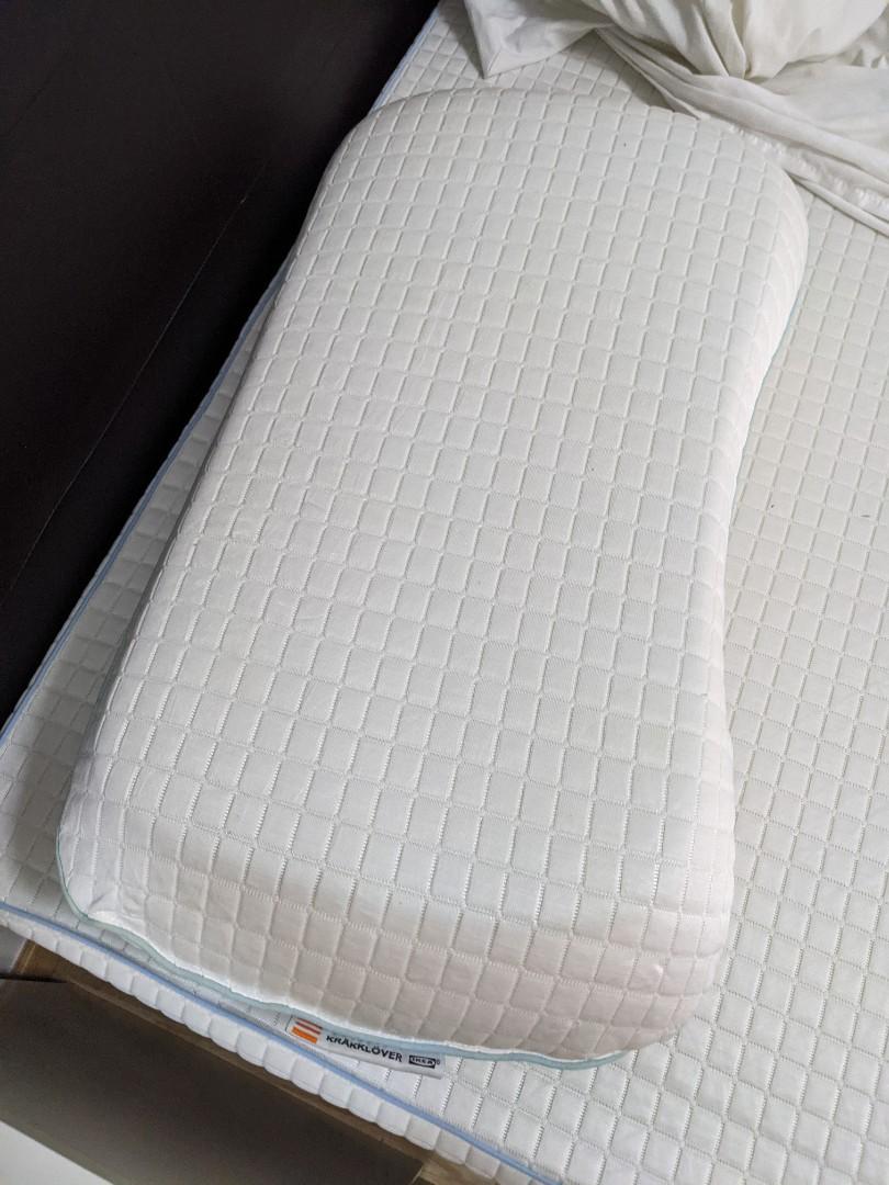 Memory Foam Bed Topper and Pillows, Furniture & Home Living, Furniture