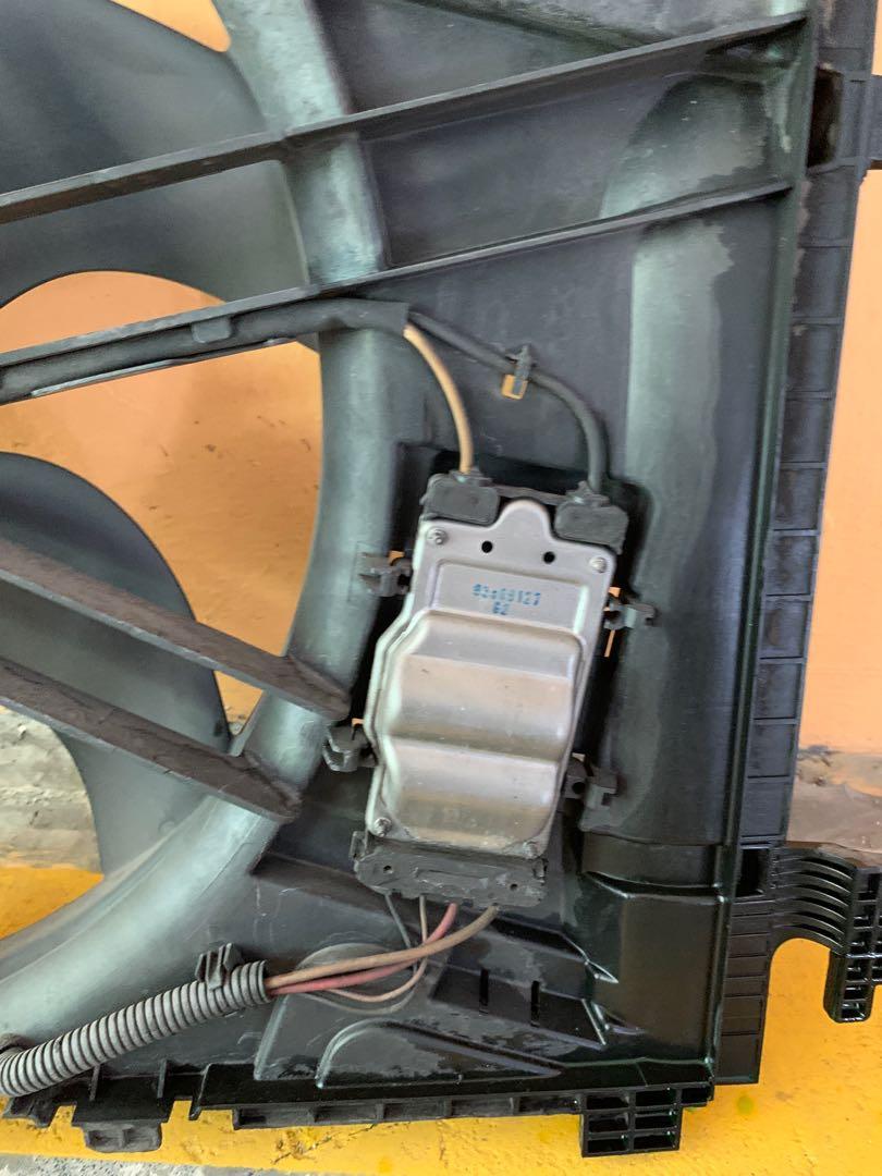 Mercedes W203 Radiator fan, Car Accessories, Accessories on Carousell