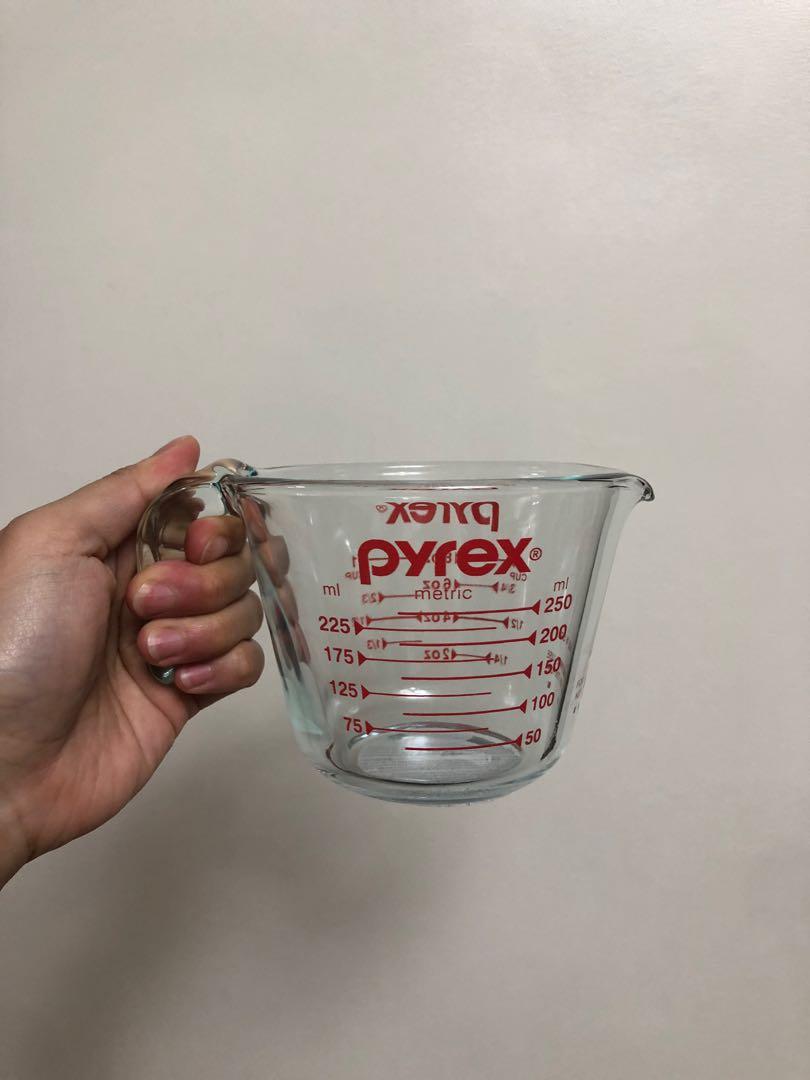 New Pyrex 1 cup Measuring Cup (Category: Other Kitchenware & Tableware) located in Pasig City. Submitted by perl2018 (Listing ID 1080934006, Image 1). Description: Brand new Authentic 1 cup Microwave safe.