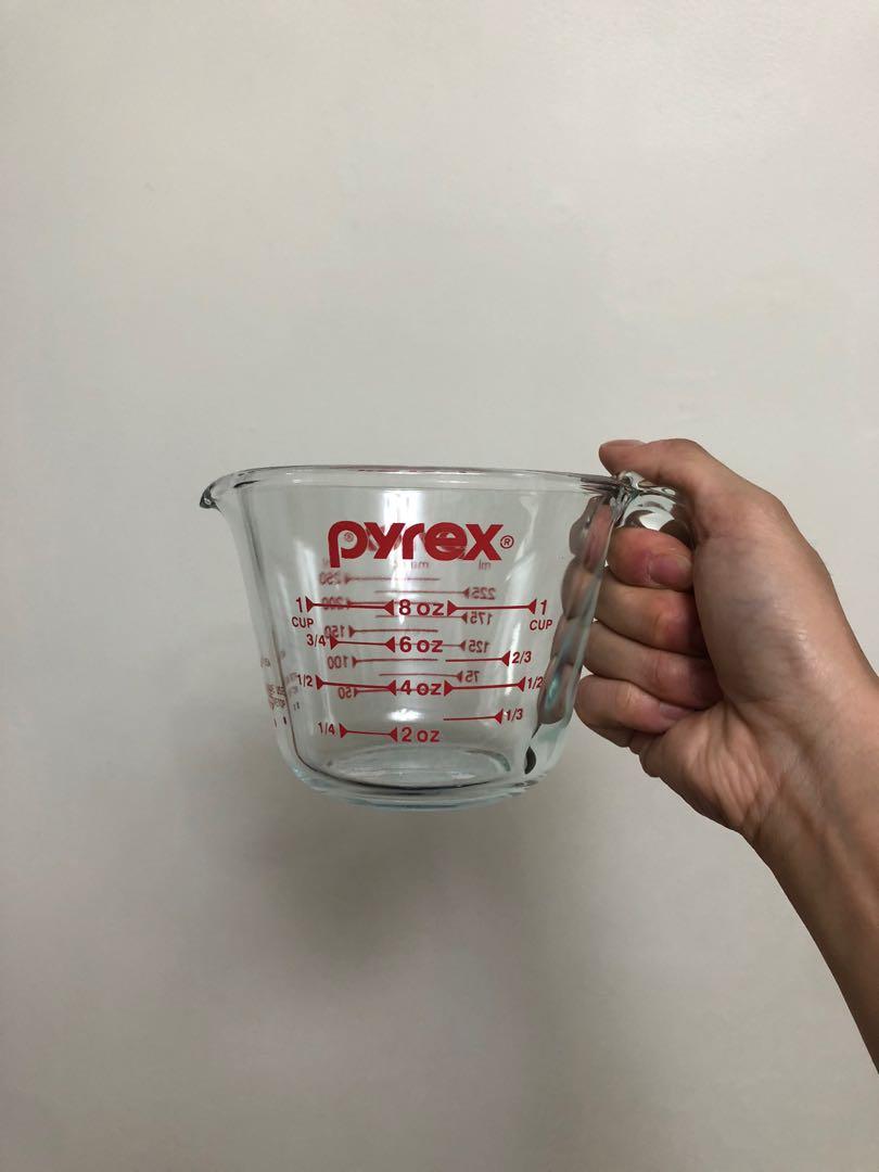 Pyrex - 1 Cup Measuring Cup 