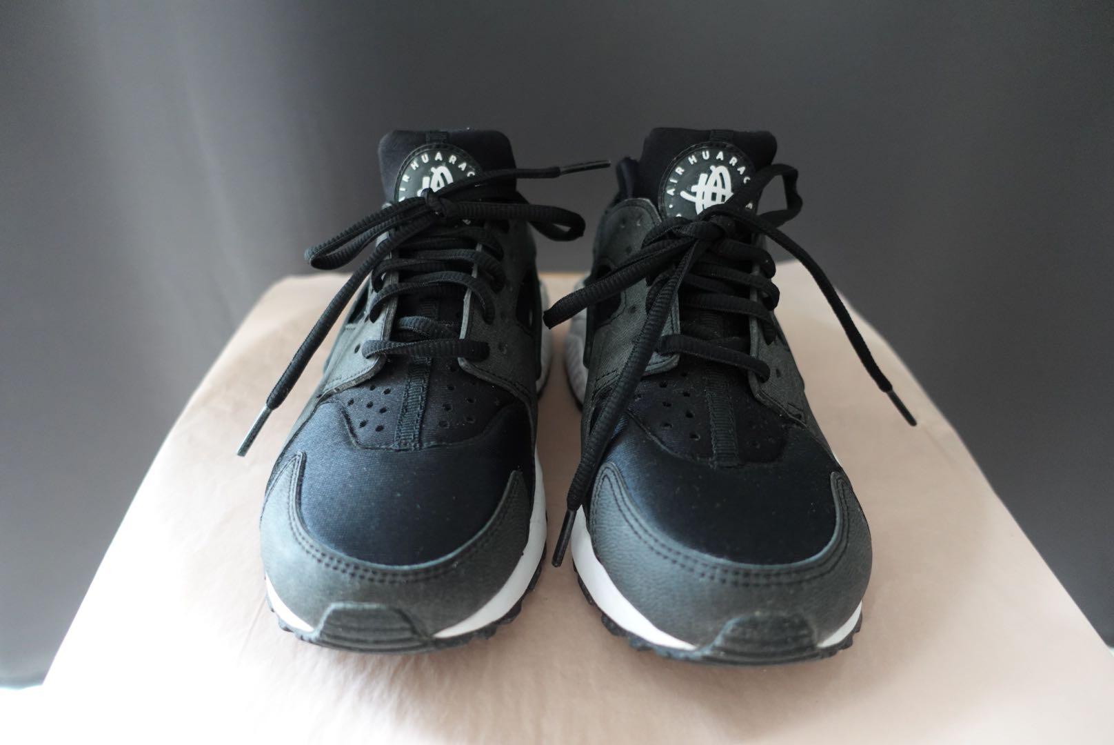 triple black huarache womens