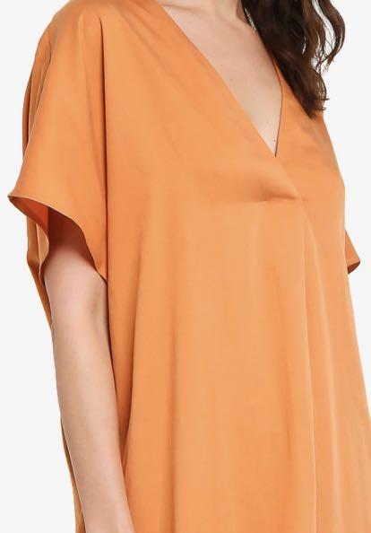 Origin by ZALORA tencel kaftan dress (Category: Dresses) located in Singapore. Submitted by kono__ (Listing ID 1080906876, Image 3). Description: Worn only once but too big for me. Lovely material that’s comfortable to wear. Size S.