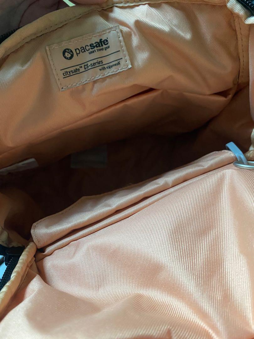 Pacsafe cs350 top
