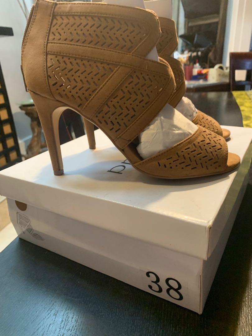 Promod heeled stylish shoes (Category: Heels) located in Pasay City. Submitted by nelle8 (Listing ID 1080886405, Image 2). Description: Used once 10/10 Very nice .