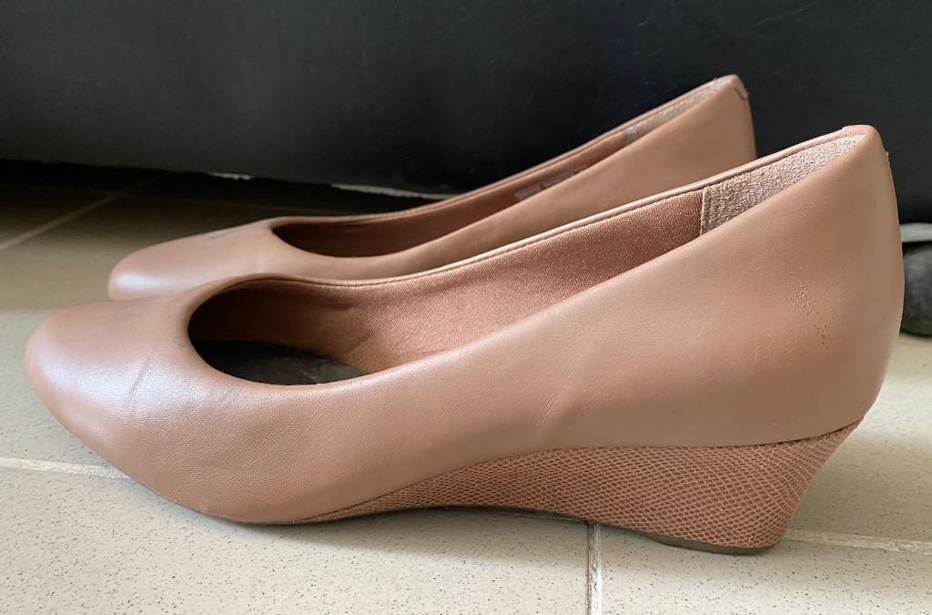 Rockport total motion wedge outlet
