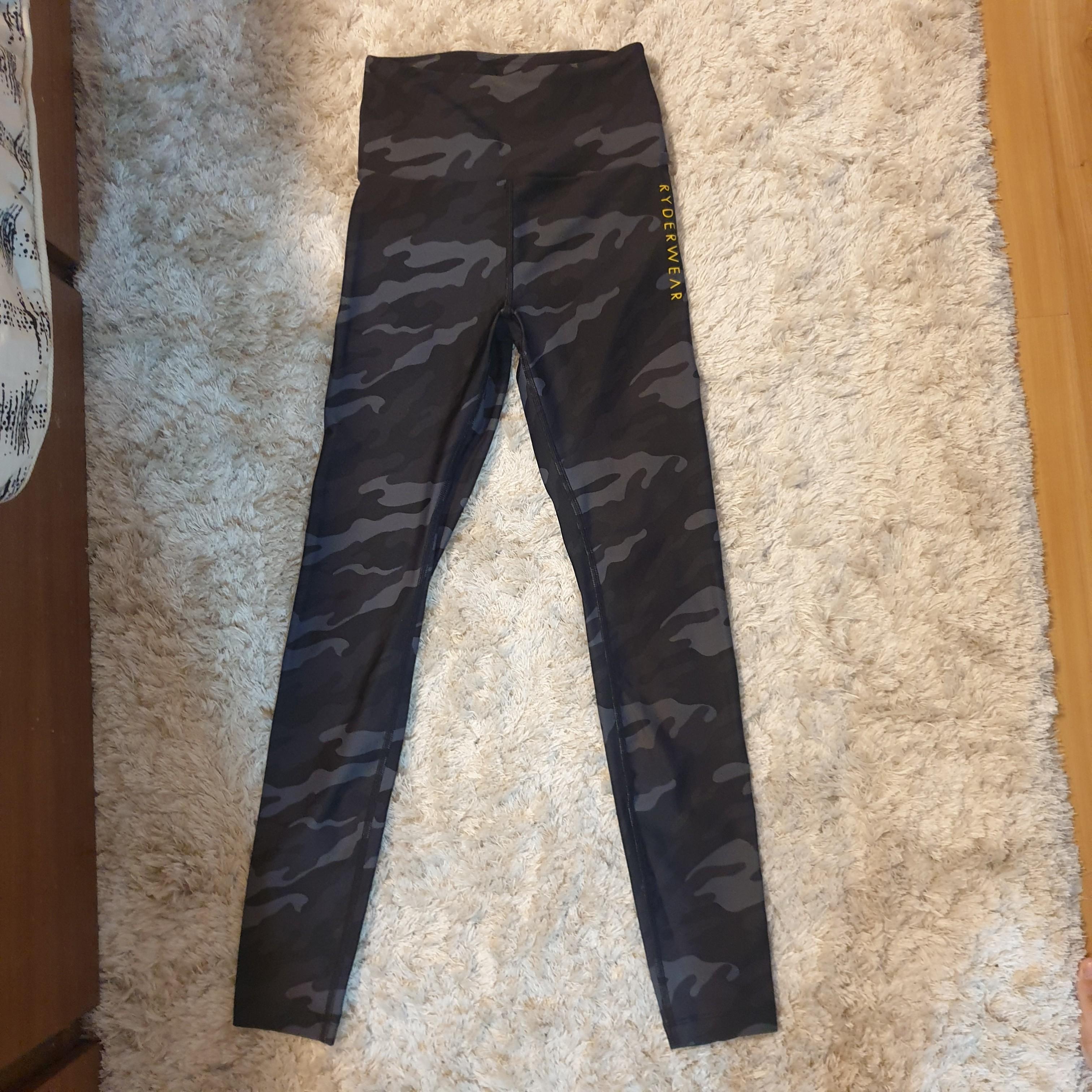 Ryderwear Scrunch Leggings (Category: Activewear) located in Quezon City. Submitted by mcemm (Listing ID 1080870697, Image 1). Description: Washed but never worn..