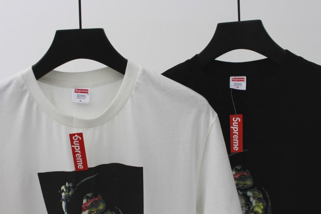 Supreme 2021SS week 1 Raphael Tee 忍者神龜印花短袖t恤顏色：黑、白