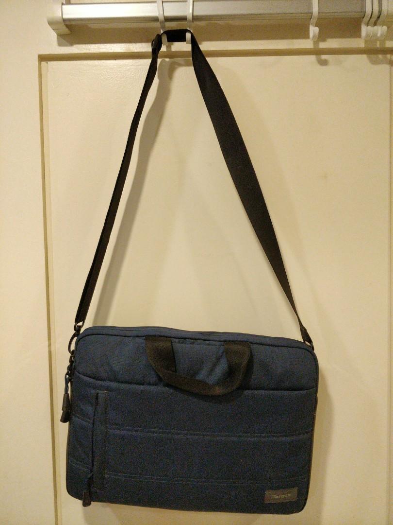 Targus sling bag top