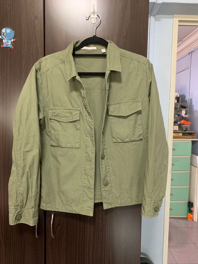 what to wear with army green jacket