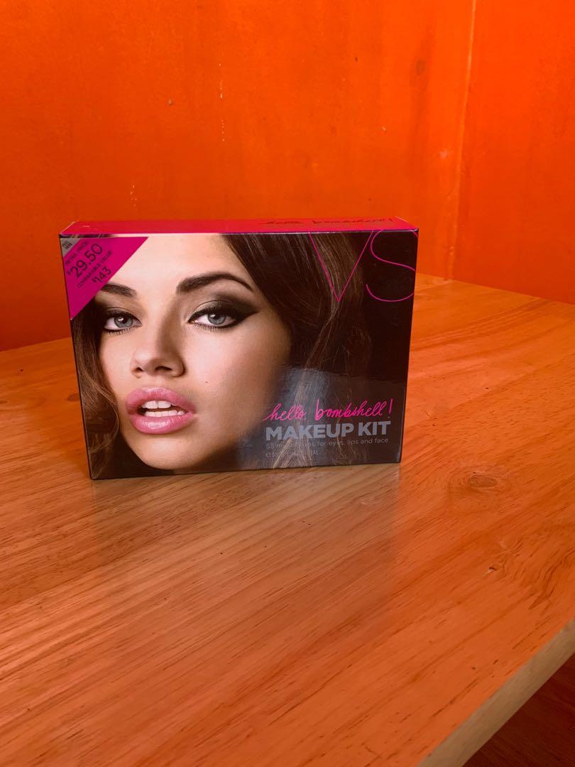 Victoria's Secret Hello, Bombshell Make Up Kit, Beauty & Personal Care ...
