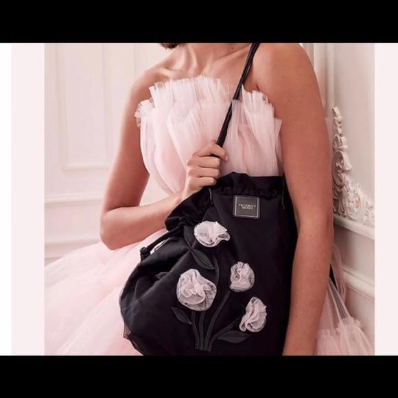 Tease gardenia tote new arrivals