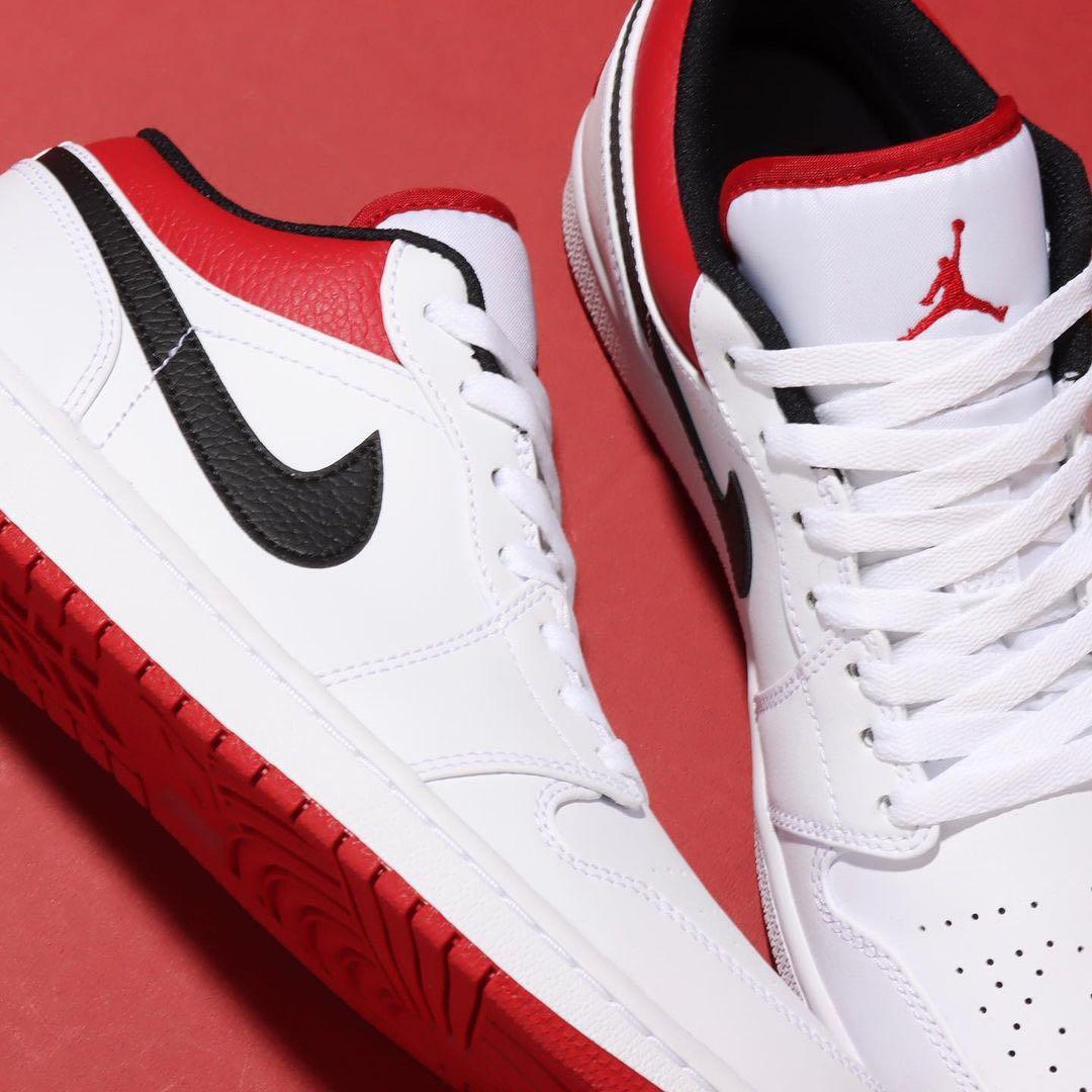 Air Jordan 1 Low GS White/Gym Red & Black, Men's Fashion, Footwear, Sneakers on Carousell