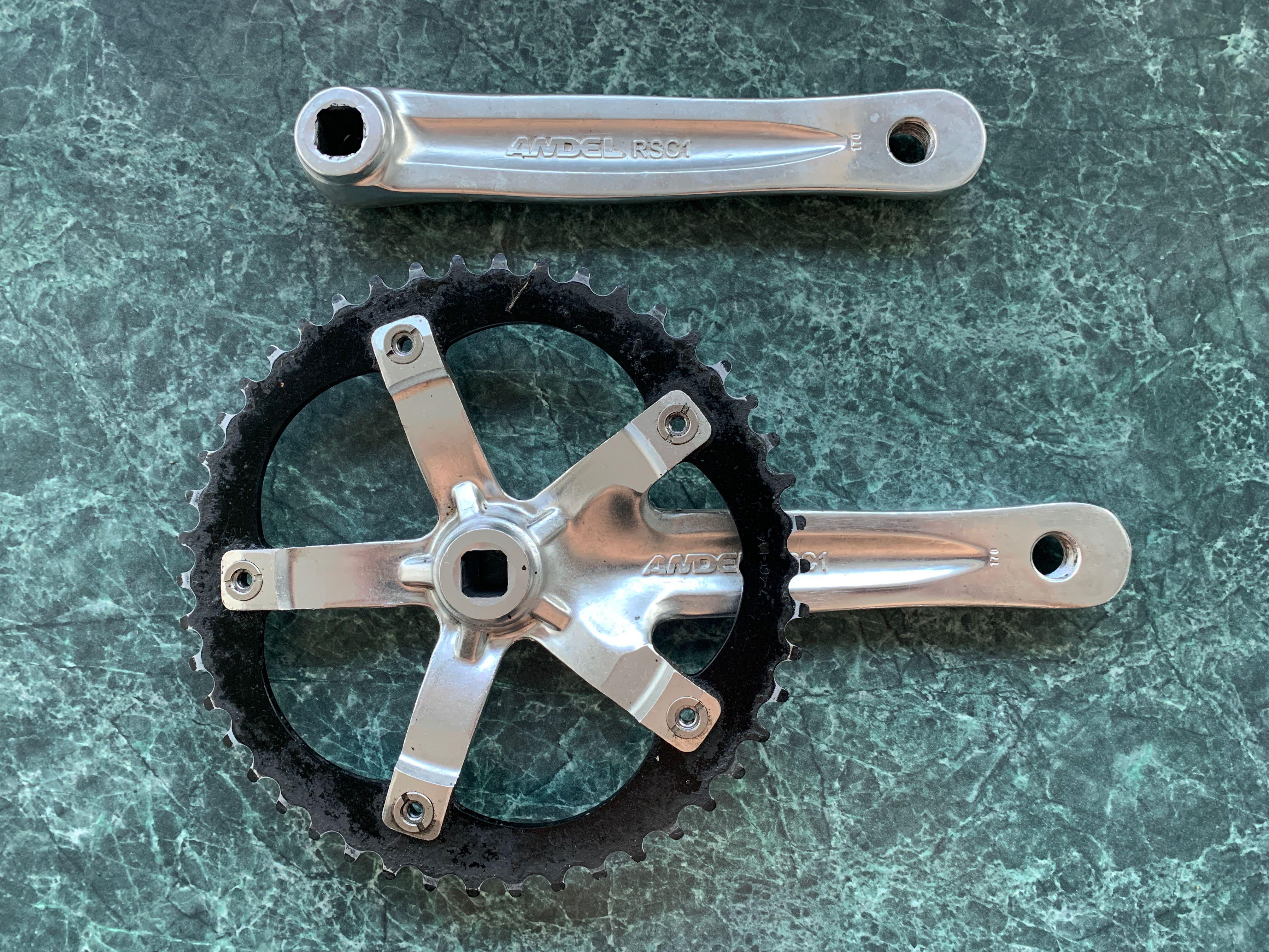 Andel standard track crankset