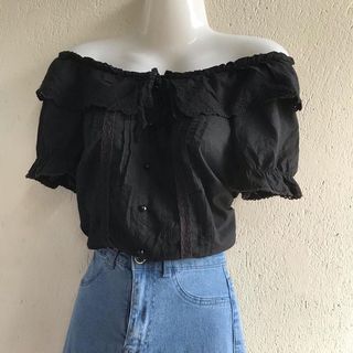 (Category: ) located in . Submitted by ladybloomluxe (Listing ID 1081198123, Image 1). Description: .