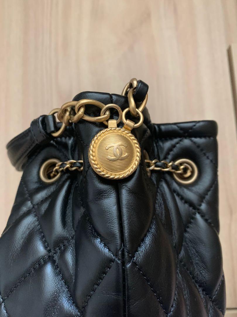 Chanel drawstring bucket bag 2020, 名牌, 手袋及銀包- Carousell