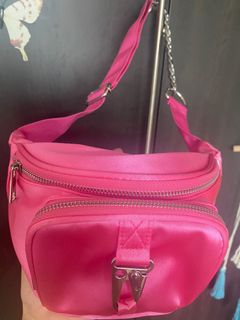 (Category: ) located in . Submitted by vickycloset (Listing ID 1081046460, Image 1). Description: .