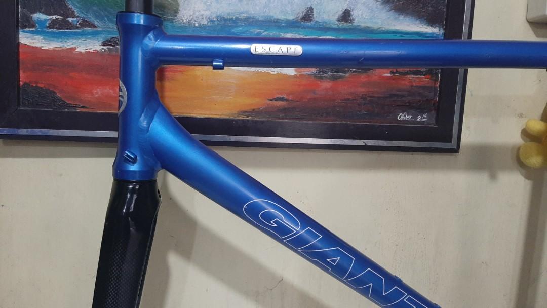 Giant Escape R3 Sports Equipment Bicycles Parts Bicycles on