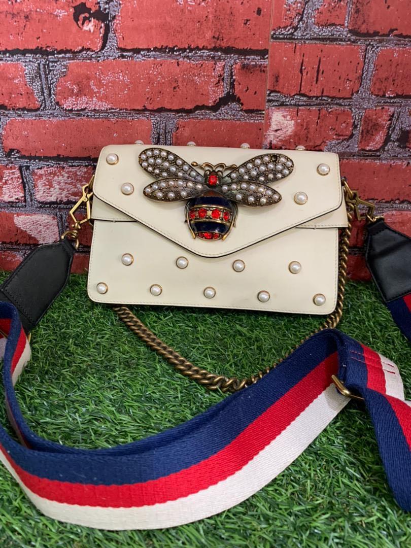 Gucci broadway bee bag hotsell