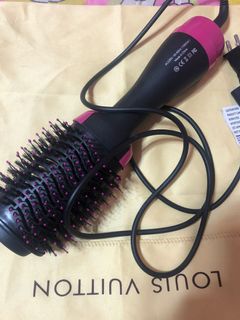 (Category: ) located in . Submitted by abichix (Listing ID 1081110674, Image 1). Description: .