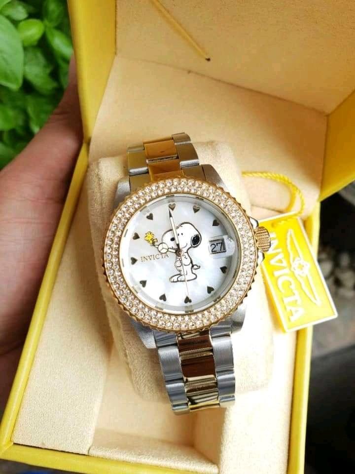 Invicta womens shop snoopy watch