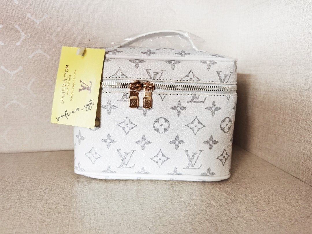 Pack my Louis Vuitton Nice Mini Makeup Bag with me! #nicemini #makeup, Mini  Makeup Bag