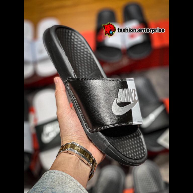 Nike benassi 2025 colorblock slides
