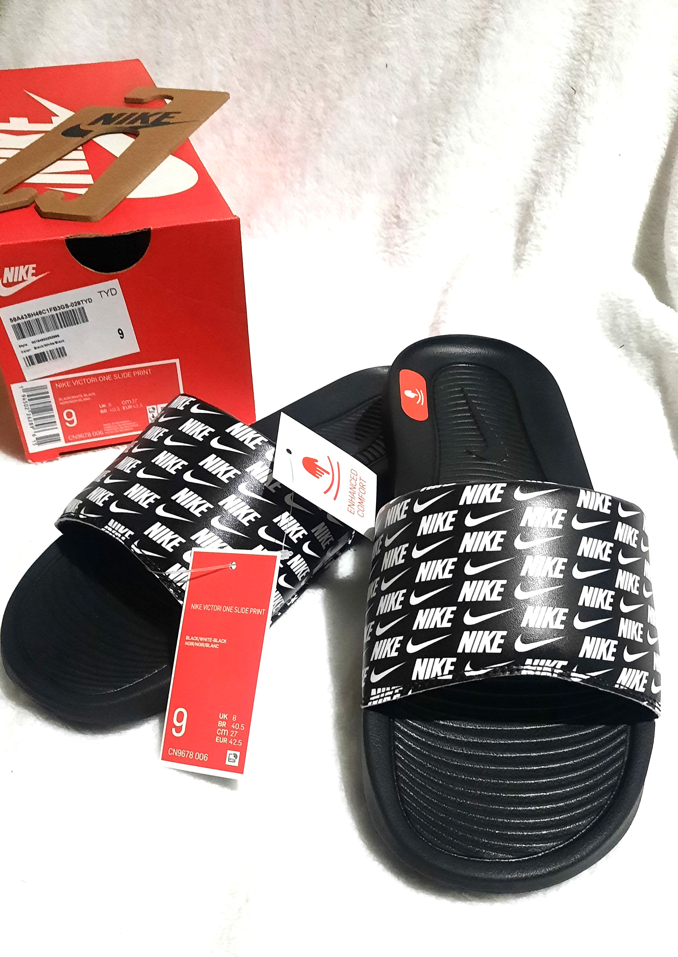 nike victori one printed slides